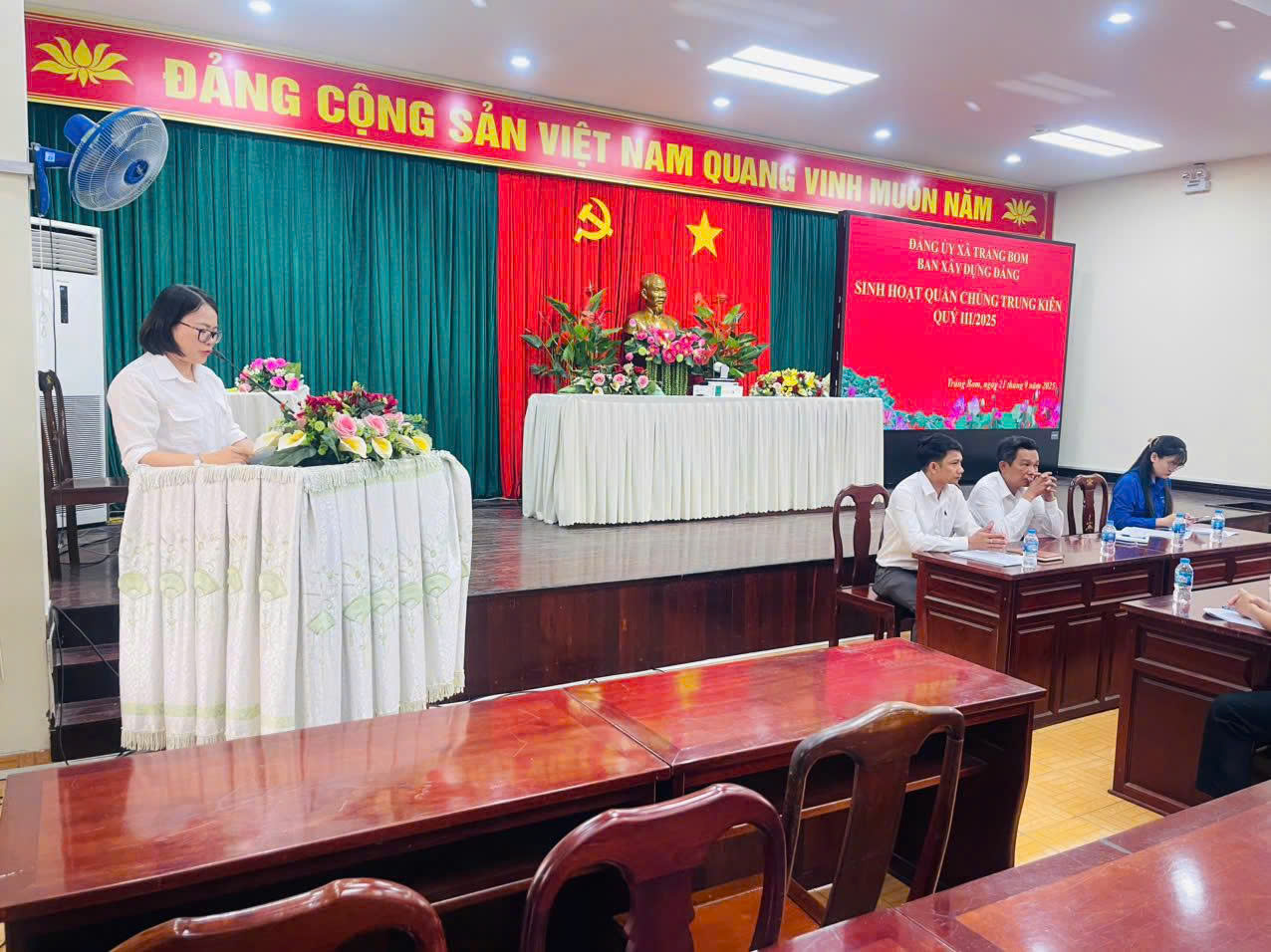Ban xây dựng Đảng xã Trảng Bom Tổ chức sinh hoạt quần chúng trung kiên quý III/2025